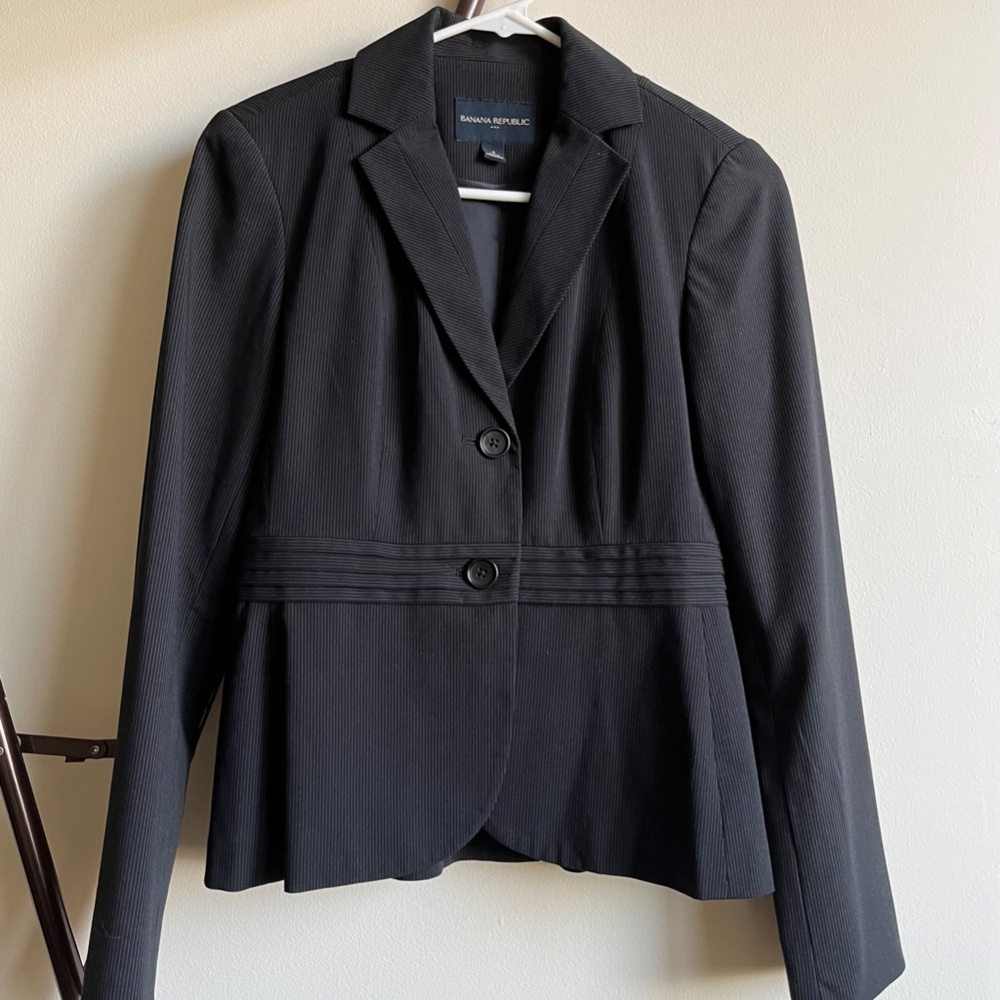 Banana Republic pinstriped blazer, size 2